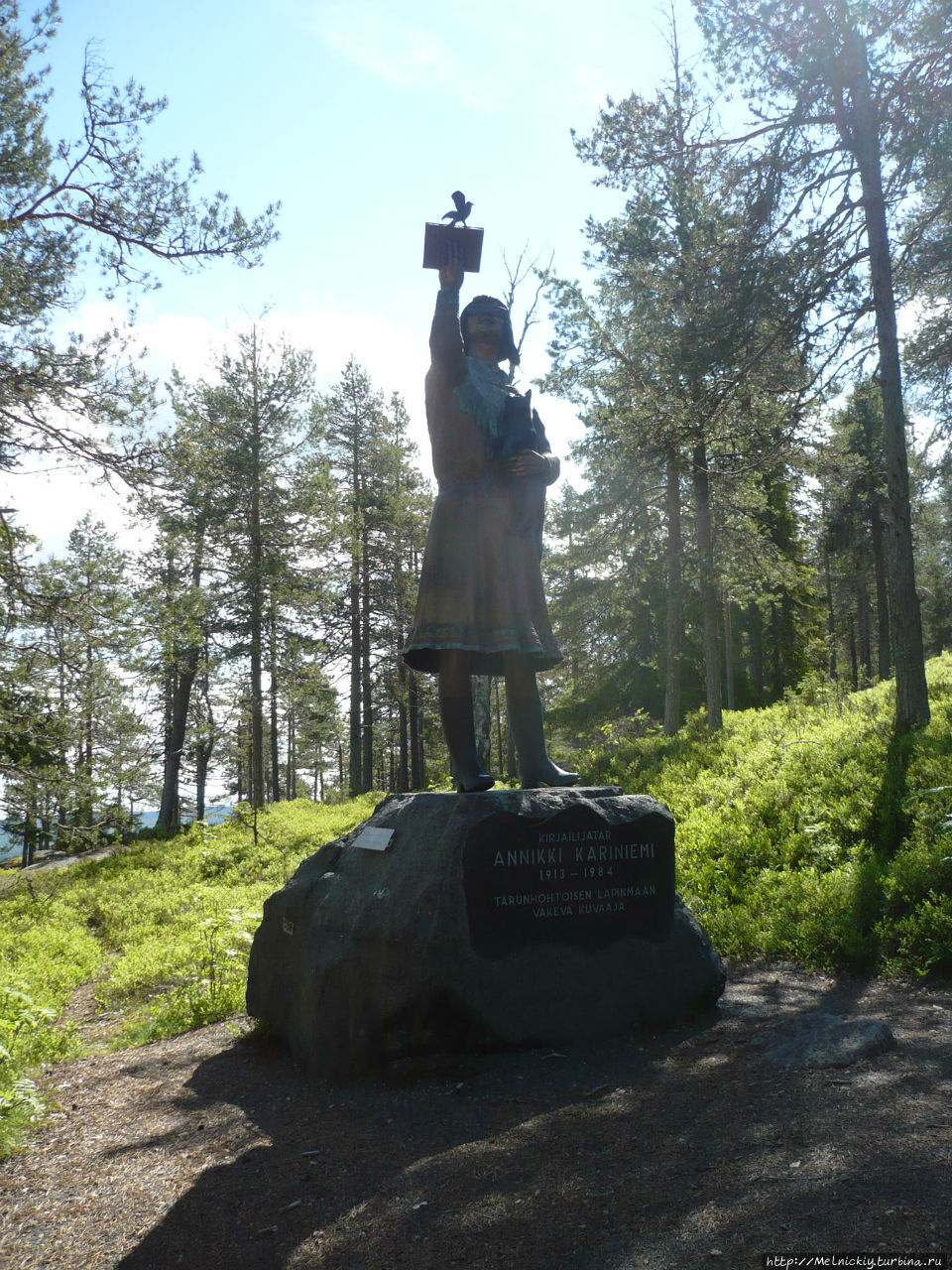 Памятник Анники Карниеми Юлиторнио, Финляндия