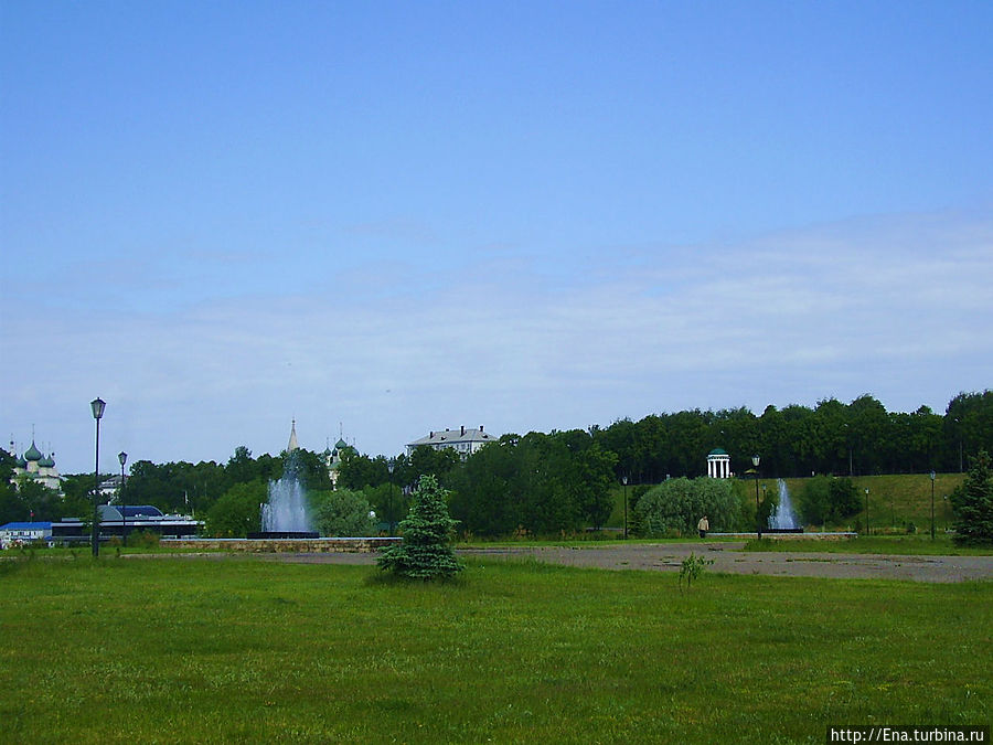 Фонтаны на Ярославской Стрелке (ретро-фотоальбом, 2008 год) Ярославль, Россия