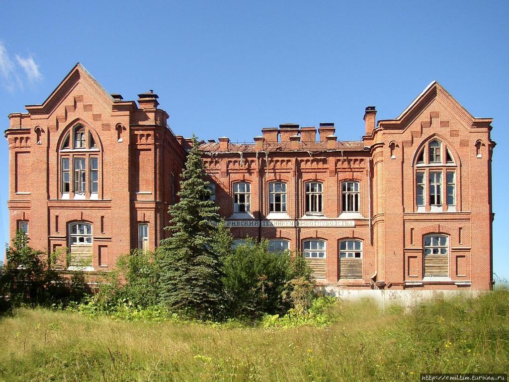 Бывшее чижовское сельскохозяйственное училище Кологрив, Россия