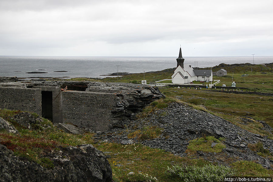 Вид на Гамвик с бывших немецких зенитных огневых точек Гамвик, Норвегия