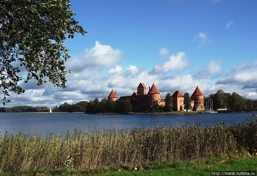 Семнадцать мгновений Литвы. Башни над озером