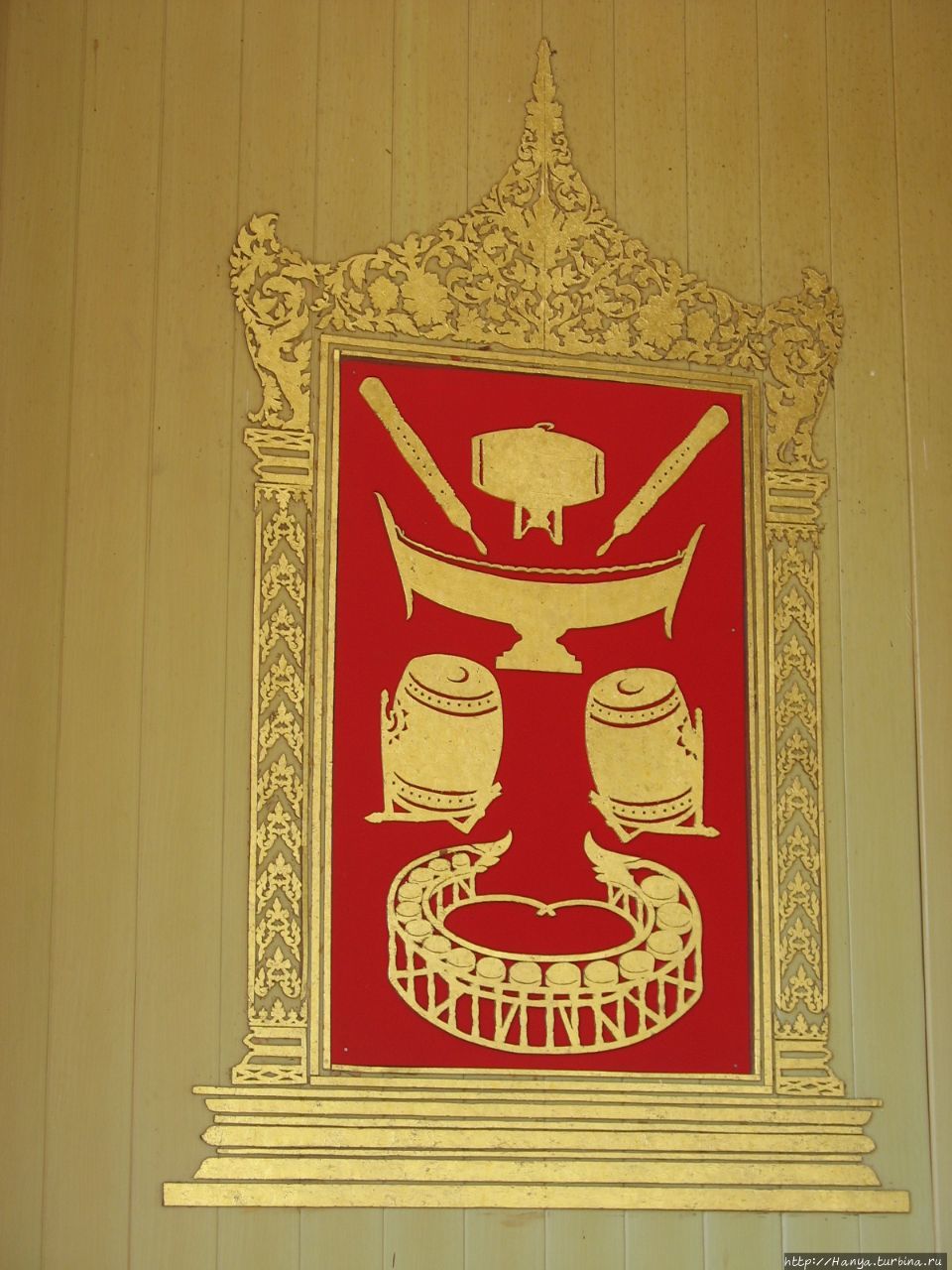 Королевский дворец – символ нации и ориентир столицы. Ч.78