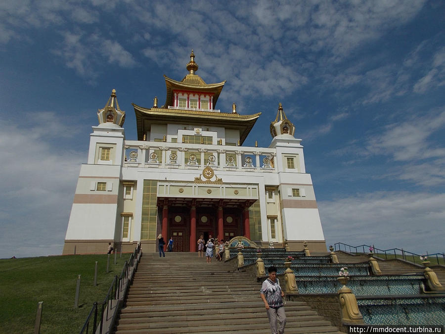«Золотая обитель Будды Шакьямуни» — самый большой буддийский храм Европы Элиста, Россия