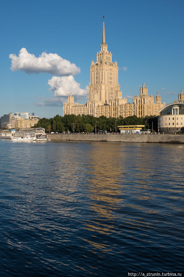 А еще вот осень в Москву пожаловала...