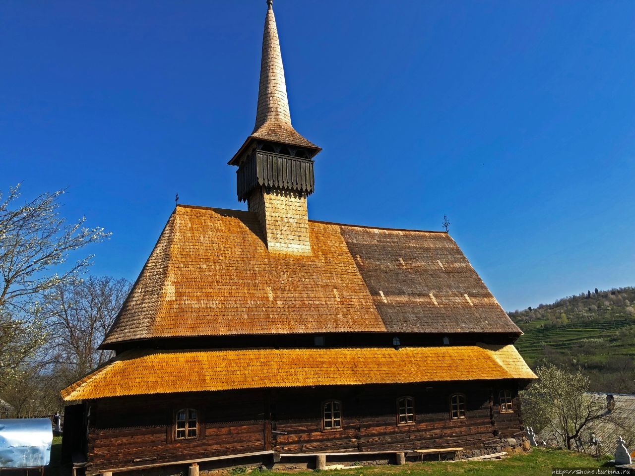 Деревянная церковь из Будешти Сусани Будешти, Румыния
