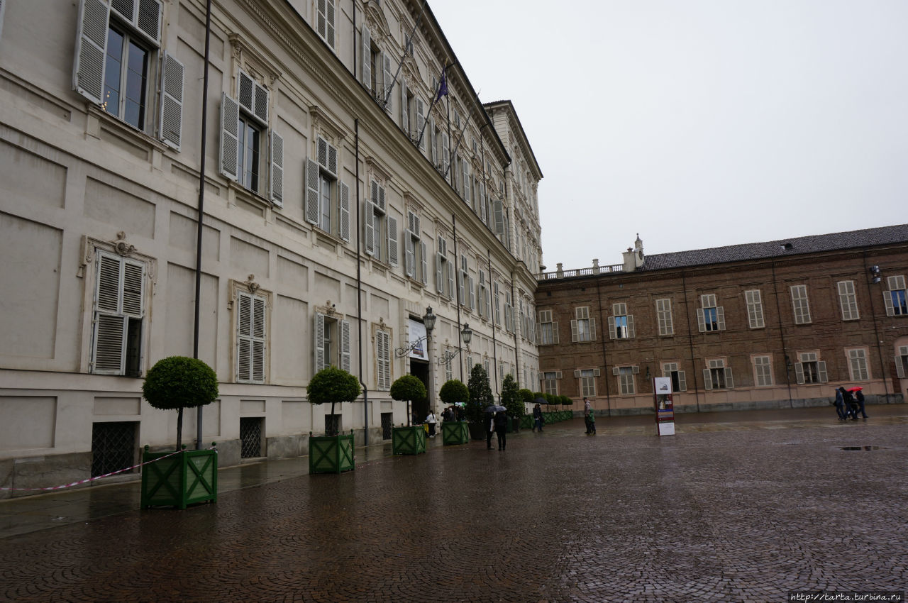 Дворец, с которым судьба обошлась благосклонно Турин, Италия