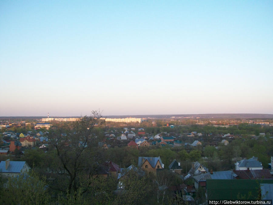 Вечерняя панорама у памятника Первопроходцу Пенза, Россия