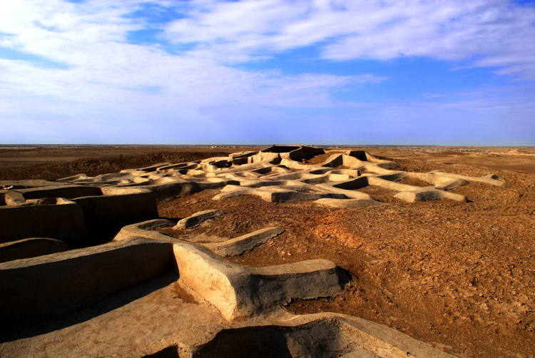 Шахри-Сухте останки древнего города / Shahr-e Sukhteh archeologic site