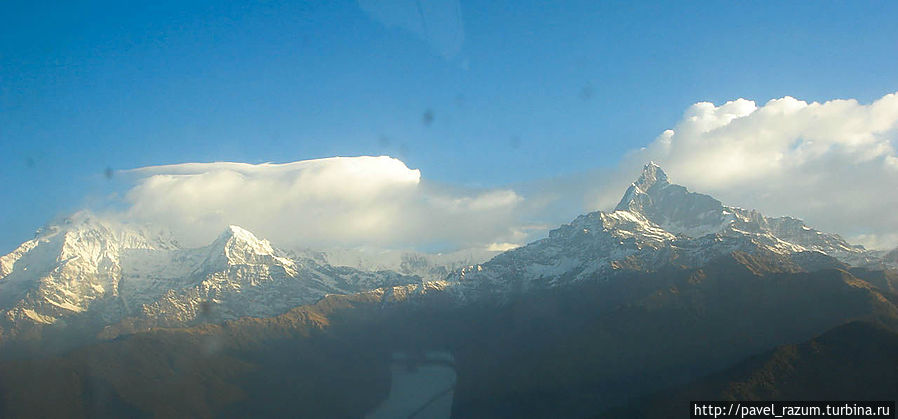 из окна самолёта Джомсом, Непал