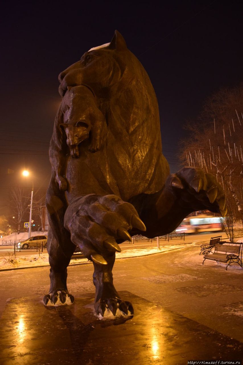 Памятник Бабр Иркутск, Россия