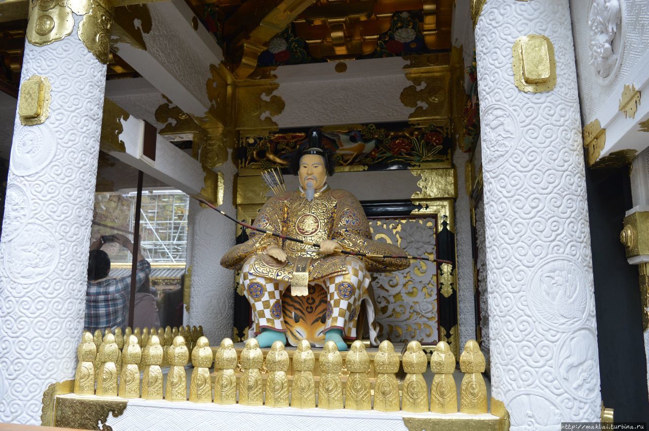 Фигура охранника святилища Никко, Япония