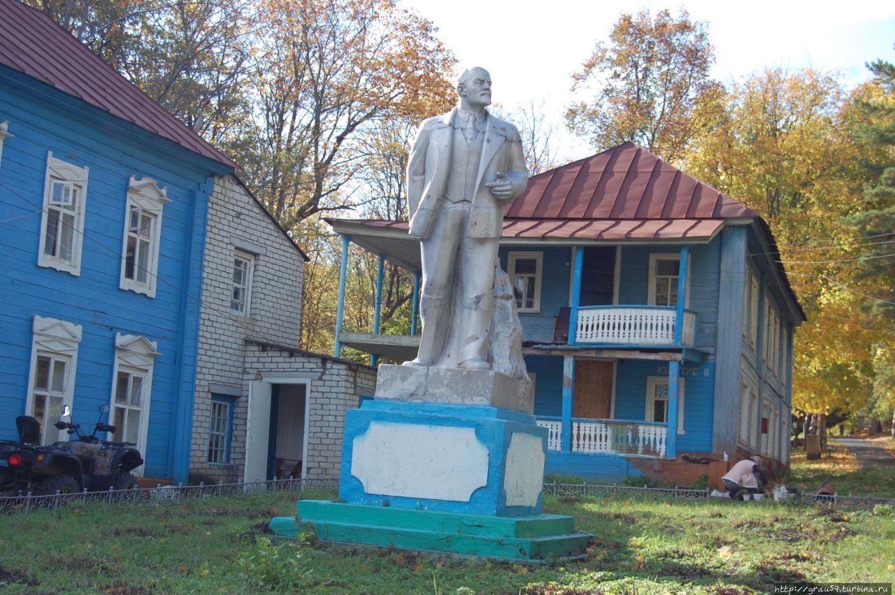 Памятник В.И.Ленину Черемшаны, Россия