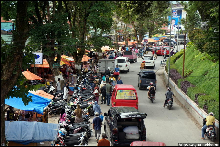 Город    матриархата... Букиттинги, Индонезия