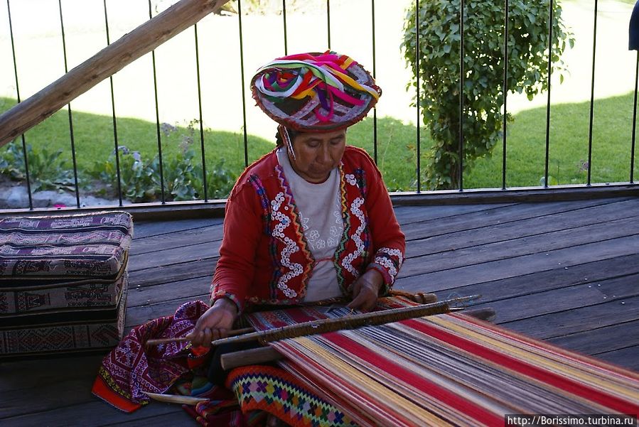 Так ткут из шерсти лам, аль-пак и викуний Перу