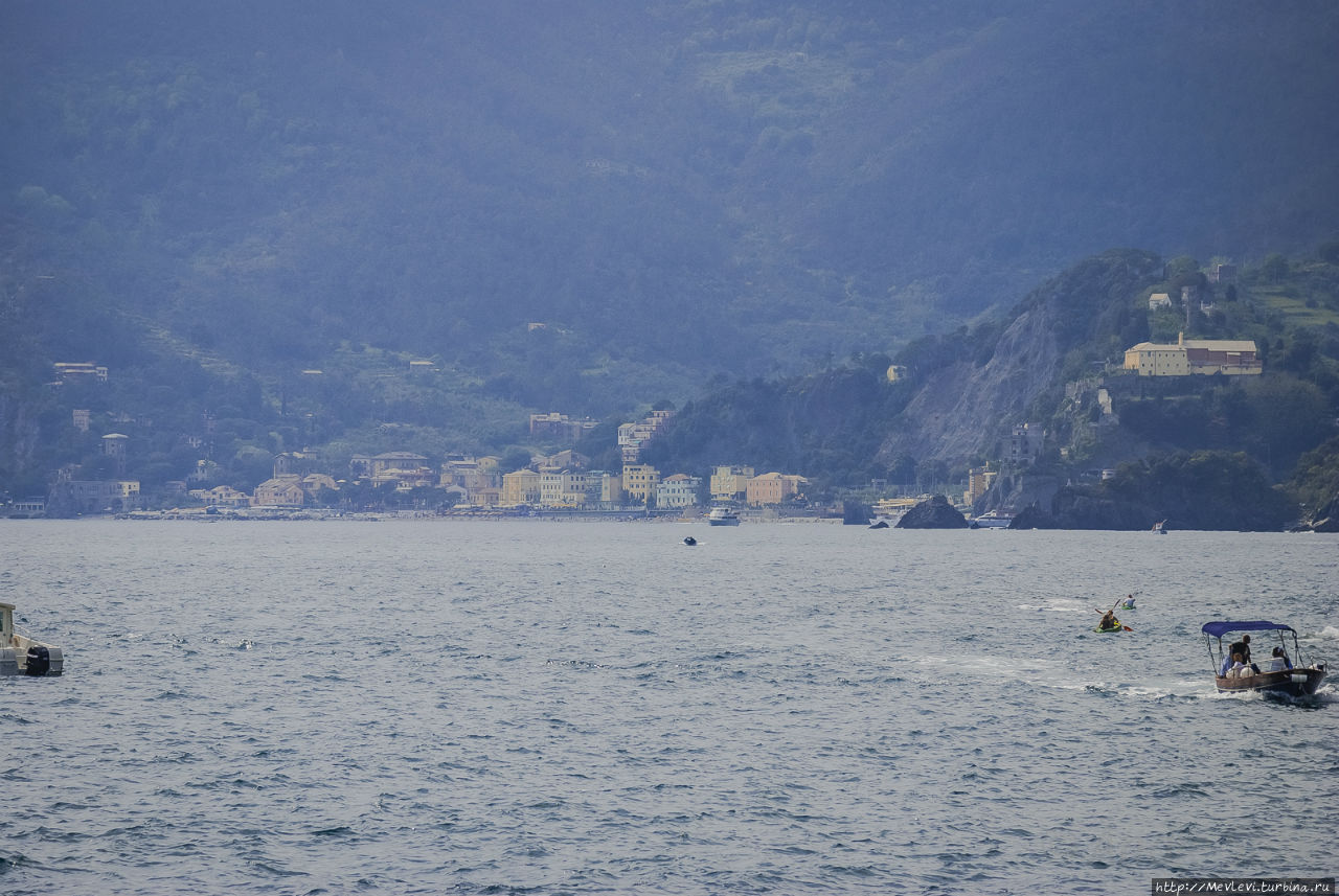 Прогулка в Vernazza, La Spezia, Италия Вернаска, Италия