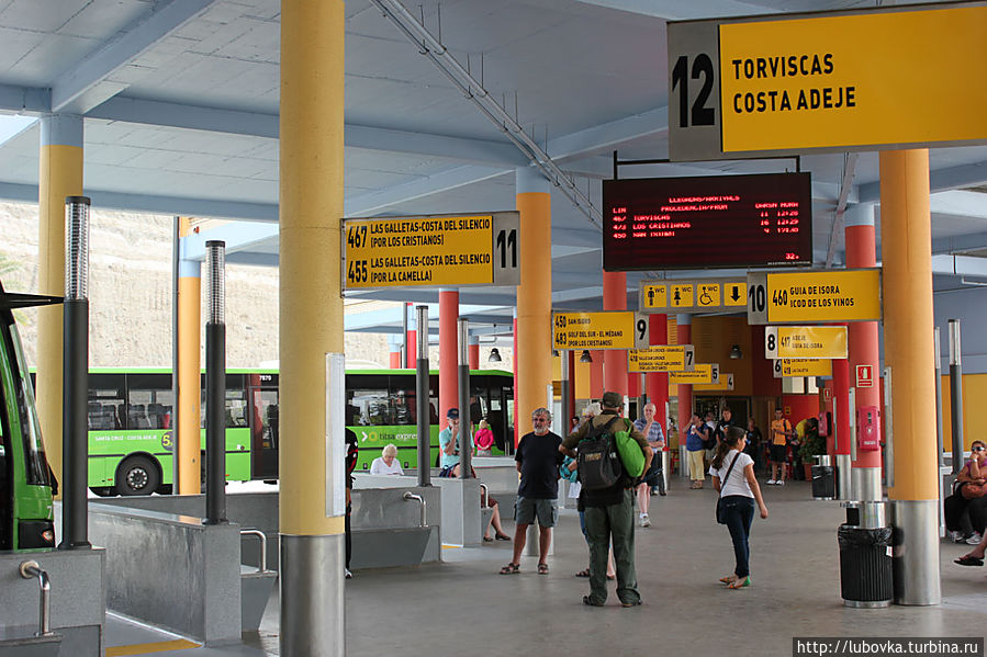 Автобусная станция в Лас Америкас внутри.