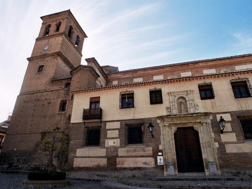 Церковь Сан-Сальвадор / Iglesia de San Salvador