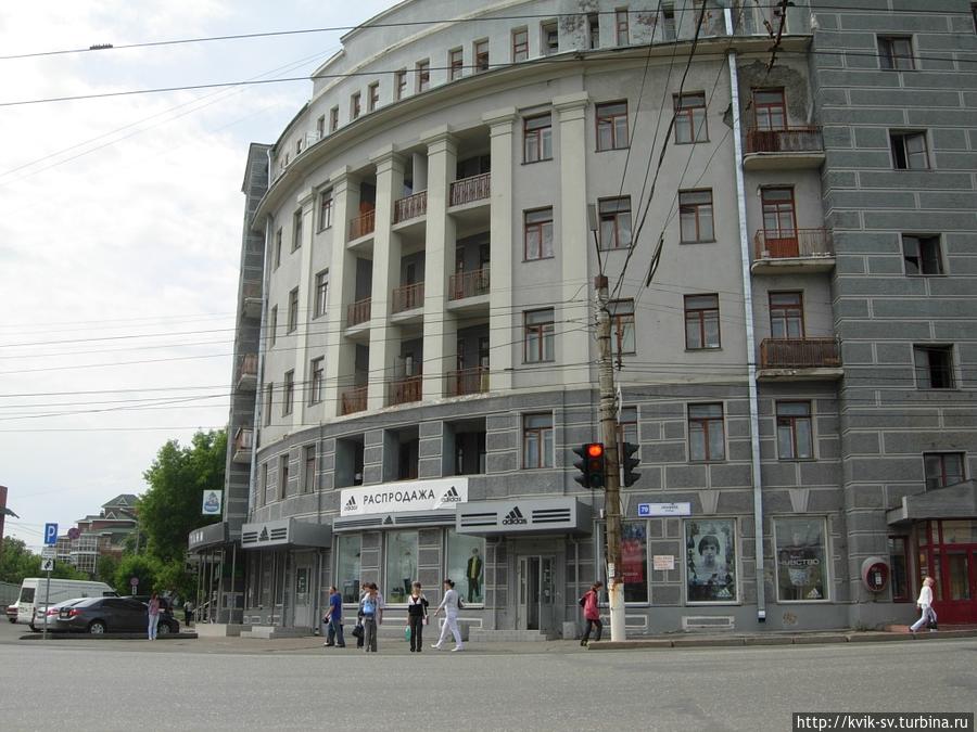 И еще пара фоток по улице Ленина: Киров, Россия