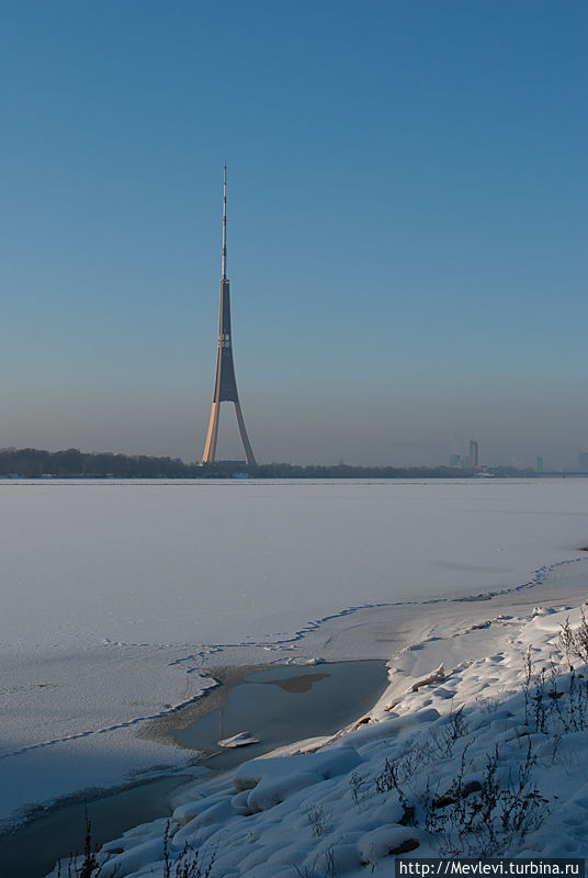 На крещение Двину сковало льдом Рига, Латвия