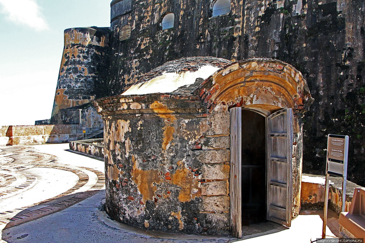 Сан Фелипе дель Морро- старейшая крепость Сан Хуана,16 век
