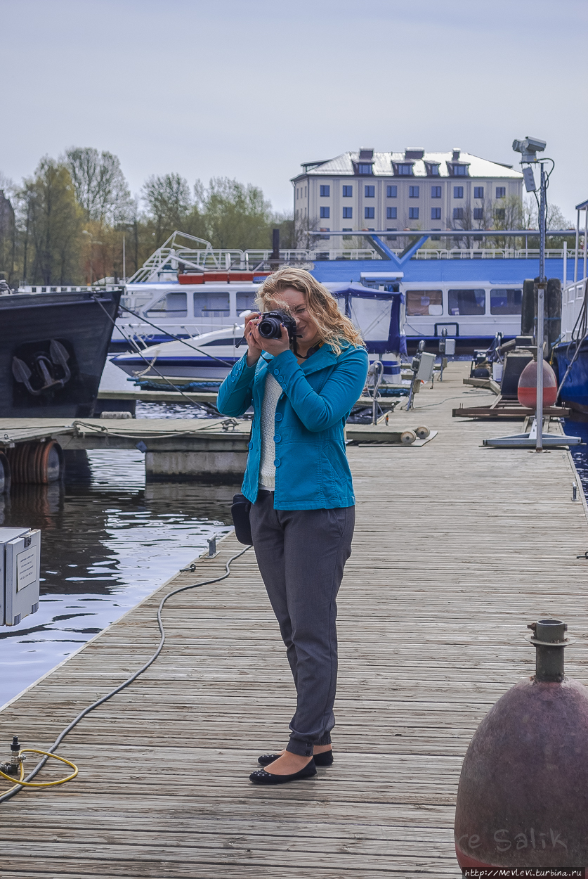 Красивые девушки, лодки, май месяц Рига, Латвия