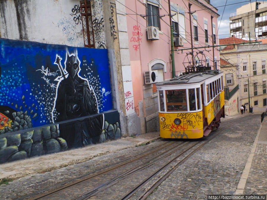 и это городской транспорт, и на него действует единый проездной :) серьёзно Лиссабон, Португалия