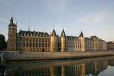 Париж, замок Консьержери. Фото из интернета