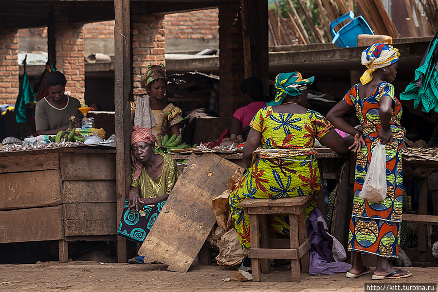 Организованная торговля на рынке. Букаву, ДР Конго