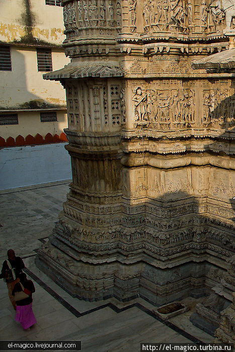 Храм Джагдиш, Городской дворец, Озеро Пичола Удайпур, Индия