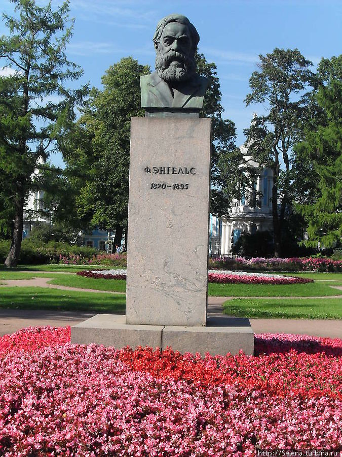 Памятник Ф.Энгельсу Санкт-Петербург, Россия