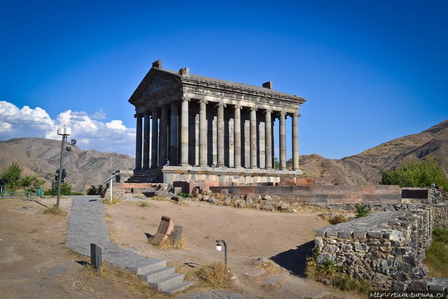 Храм Гарни и переезд из Еревана в Боржоми