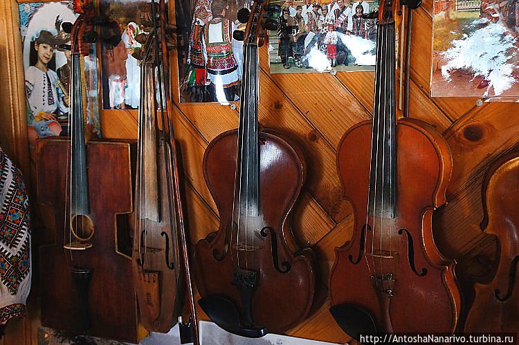 Квадратная скрипка, когда на ней не играют