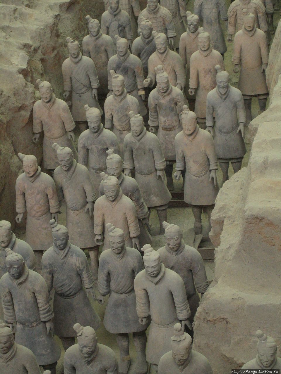 Сиань  Мавзолей императора Цинь Шихуанди и терракотовая армия Сиань, Китай