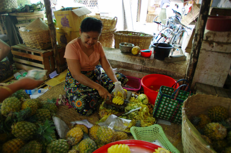 На местном рынке Баган, Мьянма