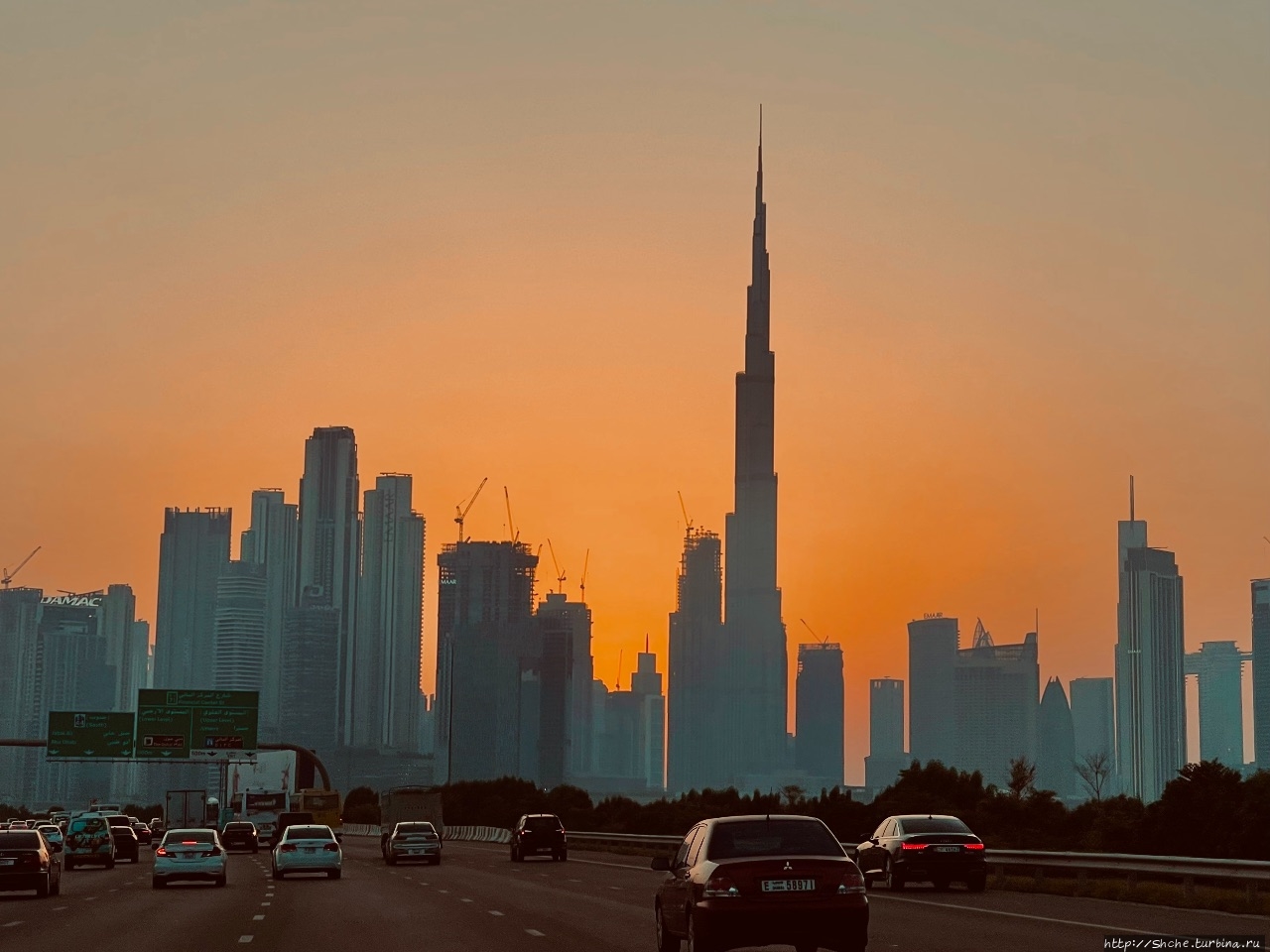Над Дубаем заходило солнце, над Турбиной забрезжил рассвет Дубай, ОАЭ