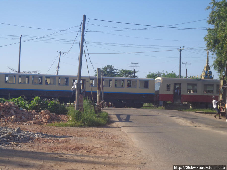 Нетуристический Янгон. Прогулка по Thanthumar Rd. Янгон, Мьянма