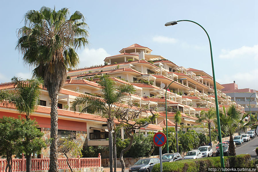 В Пуэрто де ла Крусе приличный выбор отелей и апартаментов на любой кошелек.