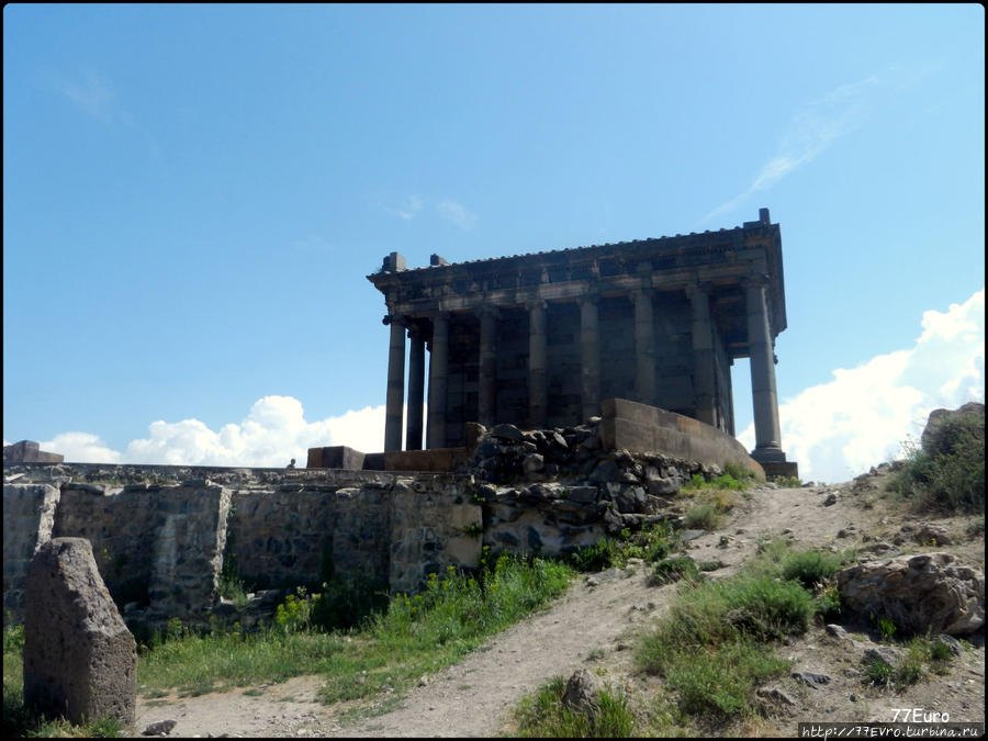 Языческий храм Гарни Гарни, Армения