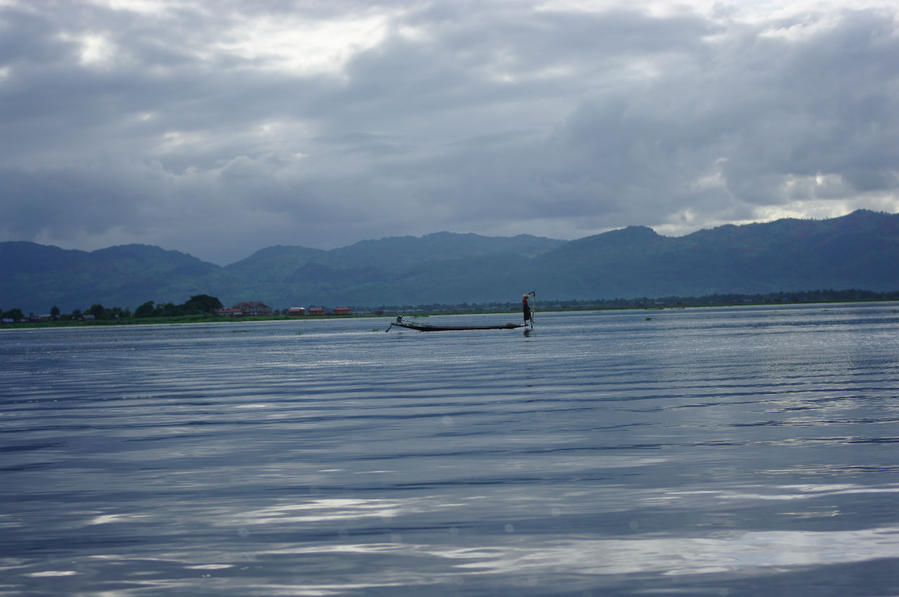 Озеро Инле. Притон наркоторговцев и людоедов Озеро Инле, Мьянма