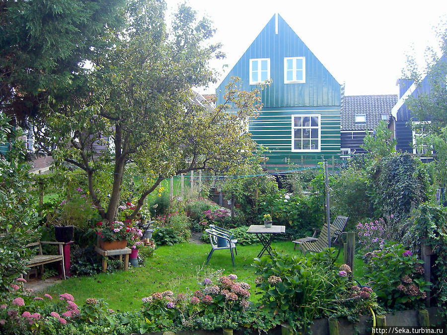 Пример оформления сада Остров Маркен, Нидерланды