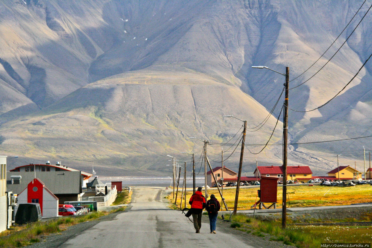 норильск север красноярского края. г певек чукотский автономный округ. талнах город с высоты птичьего полета. талнах норильск. норильск это сибирь.
