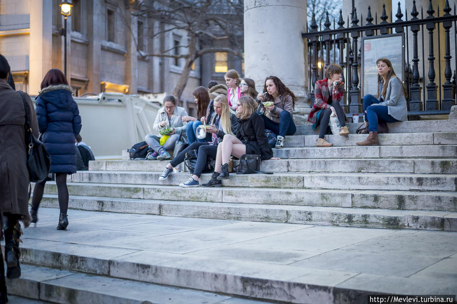 Синий час. CITY OF WESTMINSTER Лондон, Великобритания