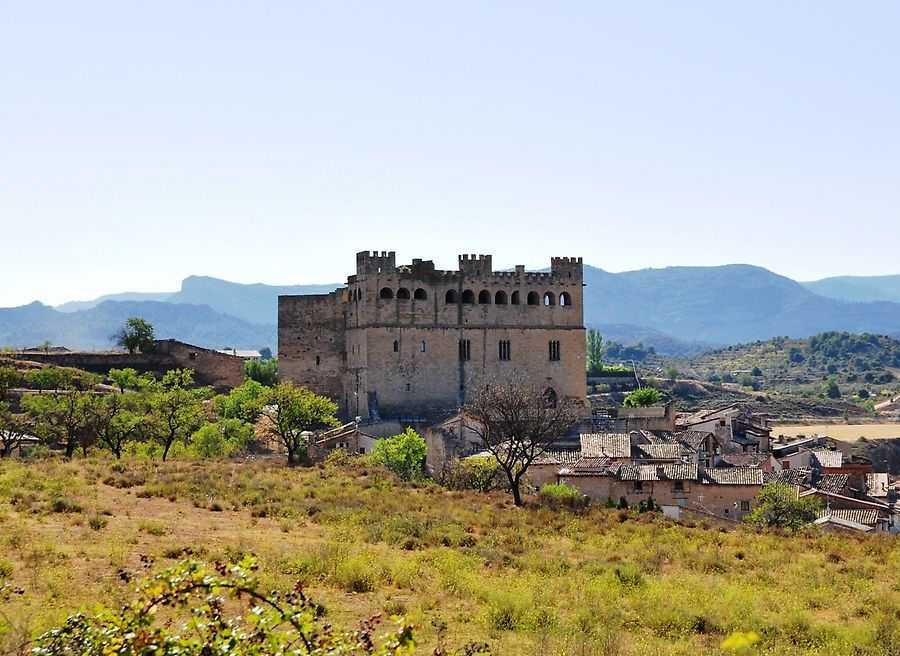 Замок Вальдерробреса Вальдерробрес, Испания
