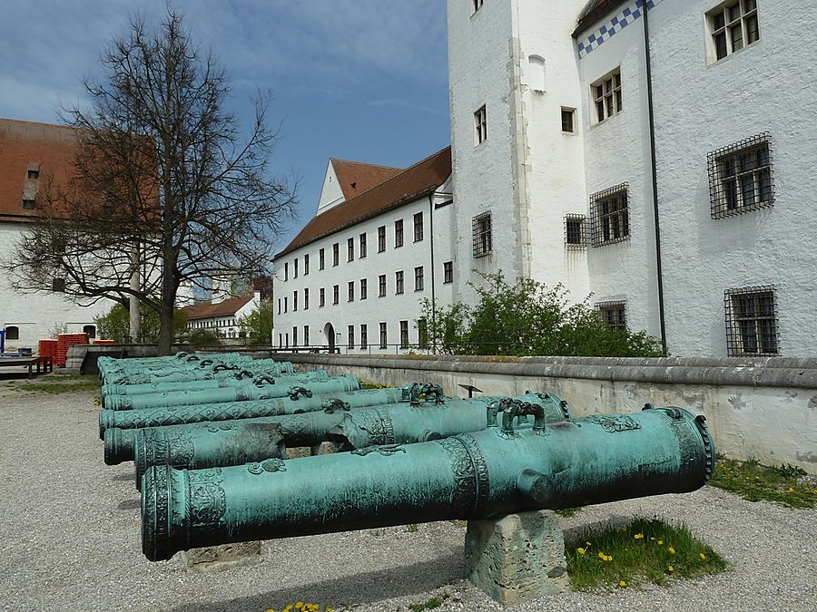 Военный музей в замке Людвига Бородатого Ингольштадт, Германия