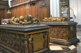 Гробницы Карла Смелого и его дочери Марии Бургундской в Нотр-Дам, Брюгге. Фото из интернета