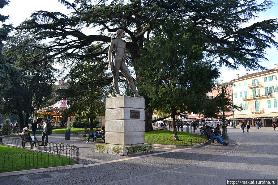 Памятник итальянским партизанам. Верона, Италия