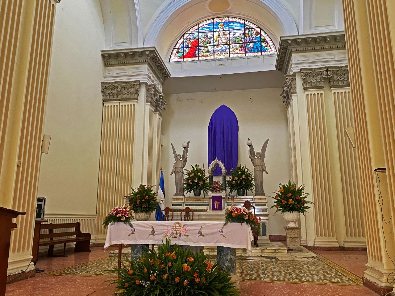 Церковь Гранадской Богоматери Милостивой Гранада, Никарагуа