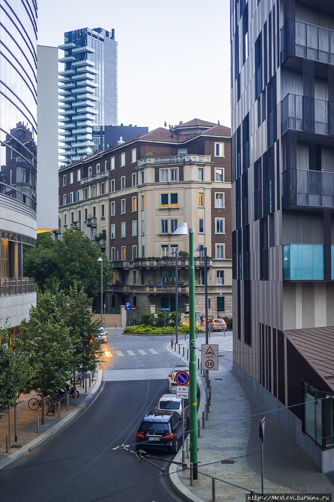 Вечерний Милан. Мегаполис Милан, Италия