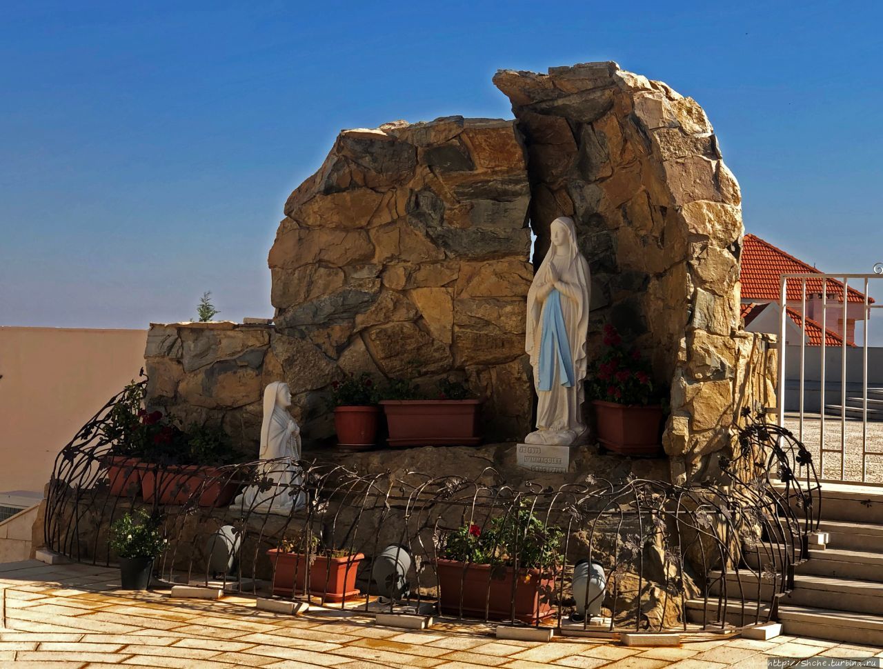 Дева Мария Захле- покровительница долины Бекаа