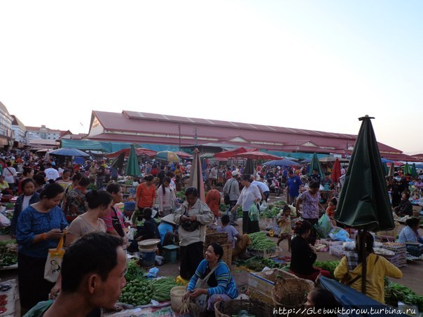 Рынок Даохеуанг Паксе, Лаос